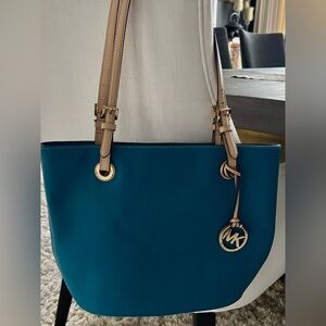 LOW START!🔥Michael Kors Teal and Tan Tote Bag